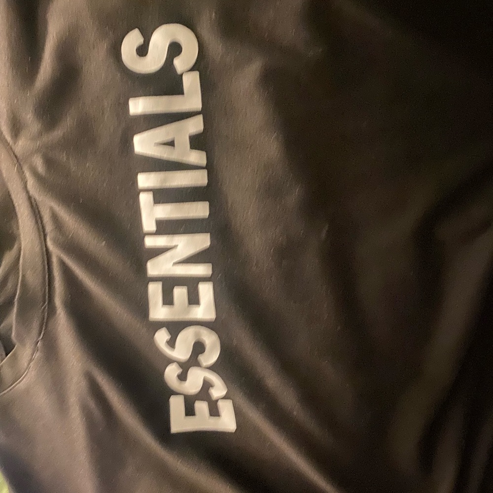 Essentials tee and hat - Picture 2 of 4